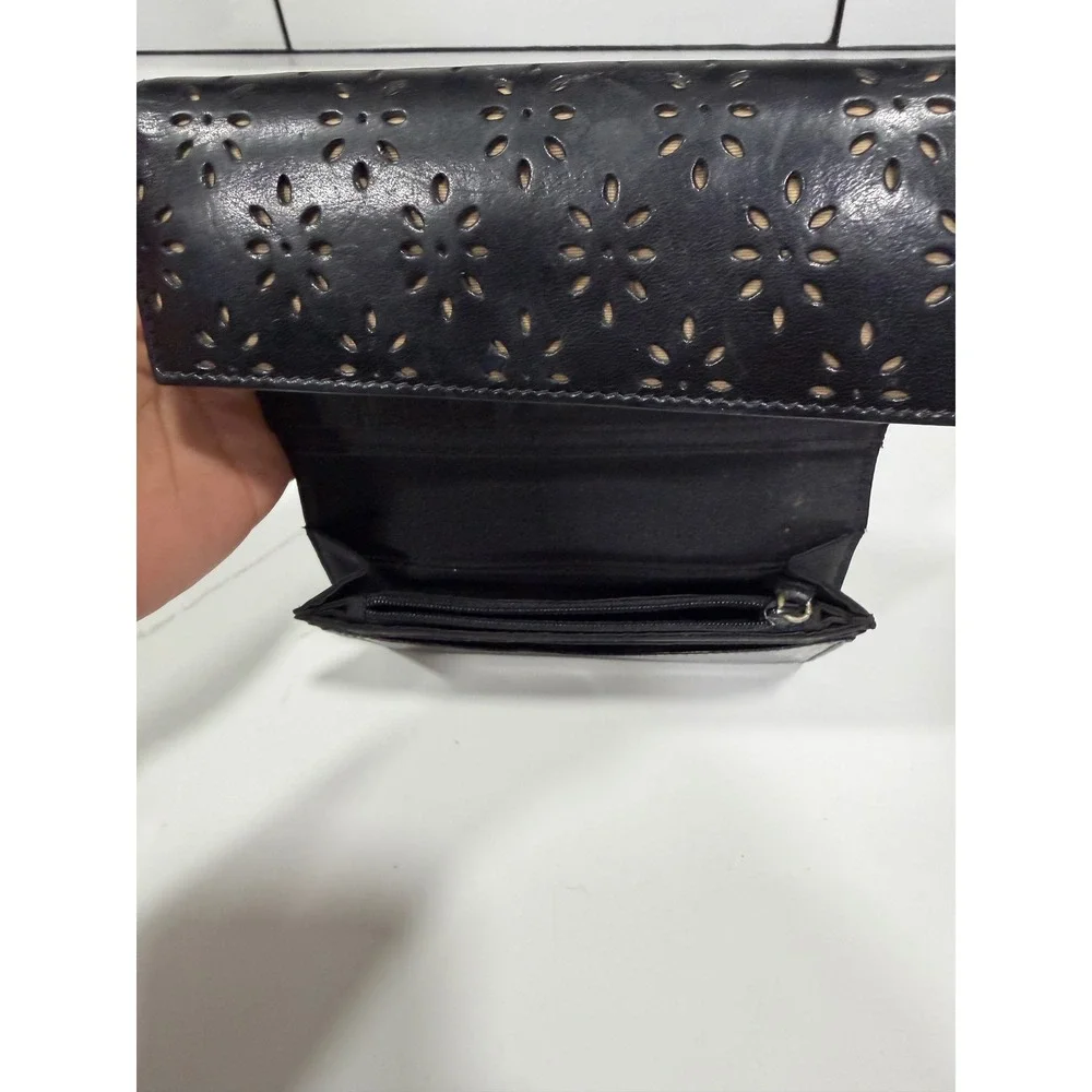 Lauren Ralph Lauren Black Leather Trifold Wallet Floral Eyelet Laser Cut Logo